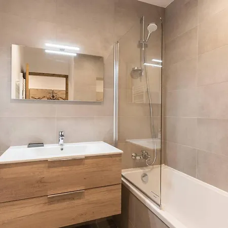 **charmette: Duplex 4 Pieces, 8 Pers, 3 Ch, Parking Souterrain, Balcon** - Fr-1-291-883 Appartement